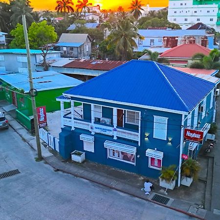 Travelart Backpackers Hostel Belize City Exterior photo